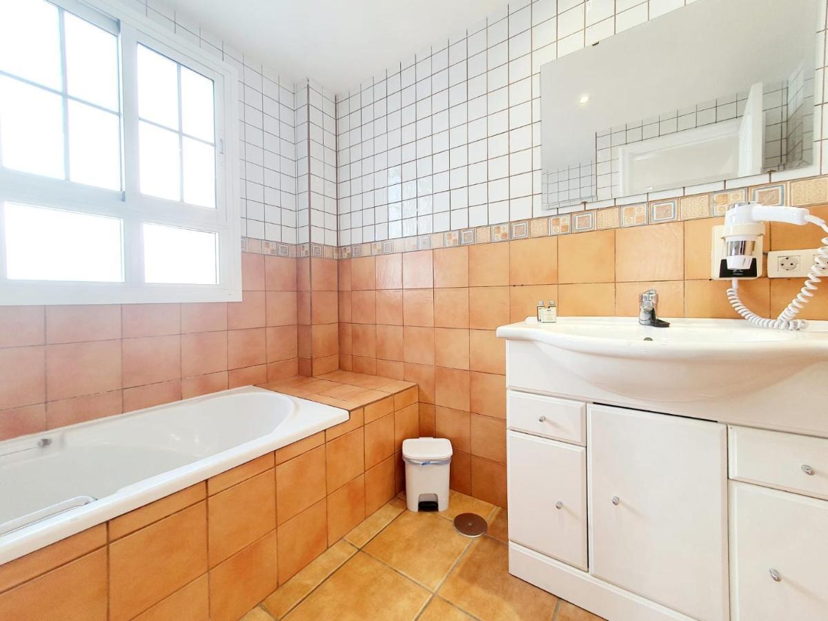アデヘ Casa Ariesヴィラ エクステリア 写真